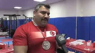 Bir şampiyona ilanıyla başladığı bilek güreşinde, başarılarıyla adından söz ettiriyor