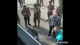 Soldiers of the Armed Forces of Ukraine say goodbye to the Spanish military after returning.