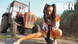 AURAH - DEVOJKA SA SELA (OFFICIAL VIDEO)