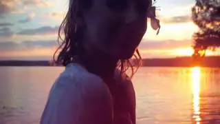 Denis the Menace - Bamboleo (OFFICIAL VIDEO)