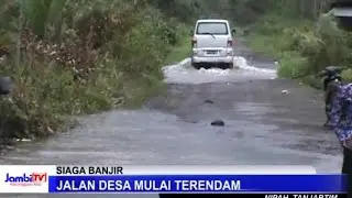 Jalan Desa Mulai Terendam Banjir