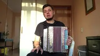 Как играть на гармони «Маленькой ёлочке холодно зимой»