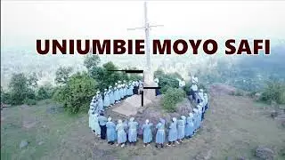 Uniumbie moyo safi - Kwaya Maria Mama wa Mungu-Irondi.