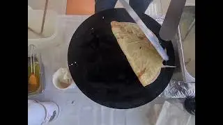 Гиганский блин в Ялуторовске. Кафе-мороженое Золотой Ключик. Сахаров Алексей. 2023 год.