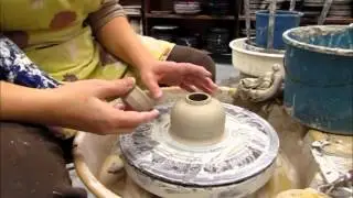 throwing and trimming ginger jar lids