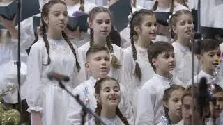 După datini colindăm , corala Vocile Primăverii
