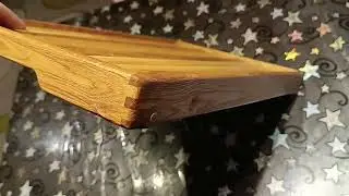 Дубовый поднос-столик