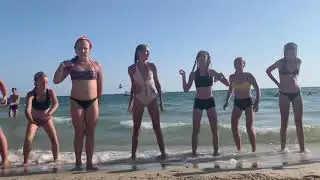 В море купаемся после упражнений )