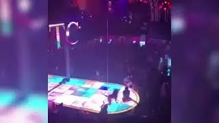 Падение голой стриптизерши с шестиметрового шеста попало на видео