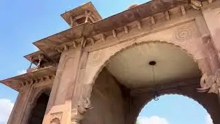 Ye hai junager ke bahar ka main gaite jo bahut acha lag raha hai dekhne ke andar