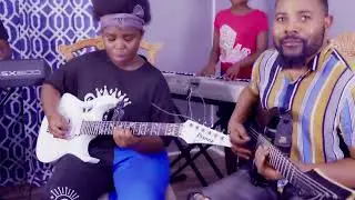 playing guitar with my UNCLE. it was much fun