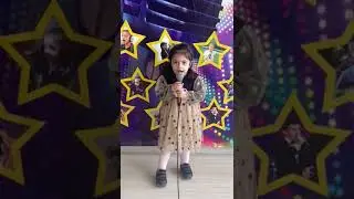 петь можно даже в 2 года, было бы желание)