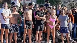 Ηγουμενίτσα. Θεοφάνια 2023. Ανάμεσα Στους Άνδρες Και Μια Γυναίκα Στον Αγιασμό Υδάτων