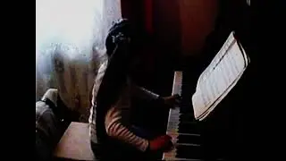 Лапушка и пианино