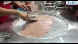 Böyle dondurma yapan görmediniz!