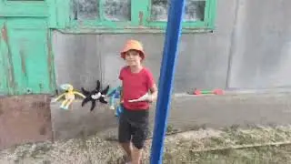 Соревнования по прыжкам на батуте ( Совместный фильм )