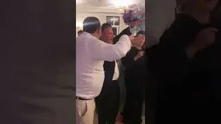 Наталья Бузылева на свадьбе поёт