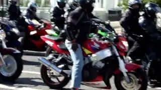 Motorbikes leaving Brighton