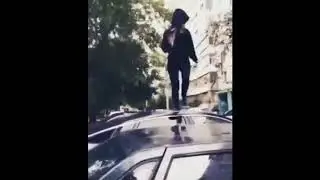 Танцует на машинах. Натанцевала на 60К