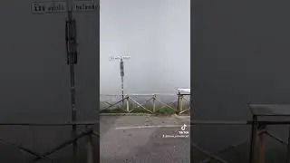 Самое большое озеро в Италии растворилось в тумане🤤