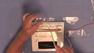 Square Knot: Two-Hand Technique Leading with the Right Hand