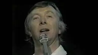"Four Green Fields" (Tommy Makem) -- background (2007) & performance  1983