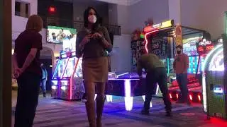 Passable Crossdresser in Public 😎