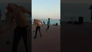 Уличные танцоры на Променаде Ангелов