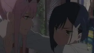Злорадствует...?
