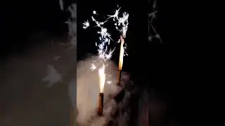 Большие бенгальские огни! Потрясающее зрелище.