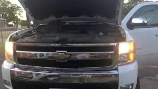 How to Replace Headlight Bulb in 5 minutes!!! 2007-2013 CHEVY SILVERADO (passenger side)