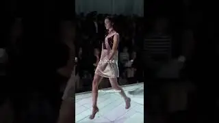 Mariacarlaboscono runway evolution 🖤#mariacarlaboscono #runway #supermodel #model #shorts