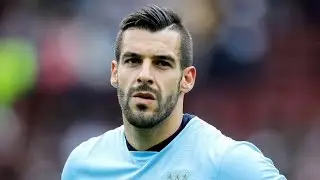 Álvaro Negredo fantastic assist (Pre-Season 2014/15)