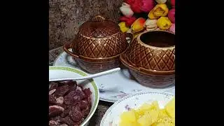 Мясо в горшочках