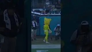 Jags mascot really pulled up to the game in a Speedo 😅