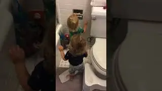 The hilarious chaos of twin toddler mom life #twintoddlers