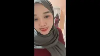 Nggak Sengaja keliatan Dari Kaca