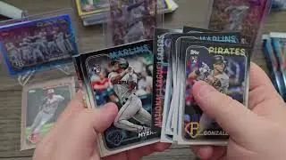 2024 Topps Series 1 BLASTERS VS HANGERS SHOWDOWN - Who Wins??