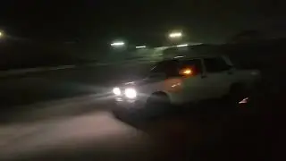 Ваз 2105 на Шеснаре . Дрифт по парковке . Сухой асфальт