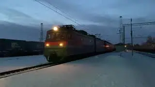СМЕ ВЛ10У-402/ с грузовым поездом