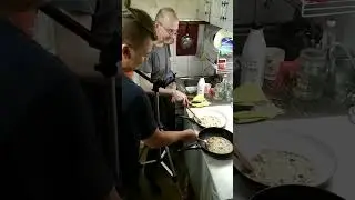 Поющие блины. Обратная сторона блина.