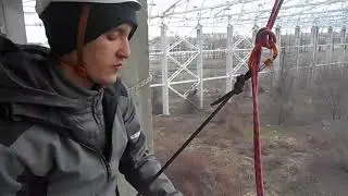Безопасный спуск без спускового устройства. Узел уиаа.