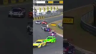 Luca Engstler vs. Sheldon van der Linde - Rookie vs. Champ 🥊 | DTM Zandvoort 2023