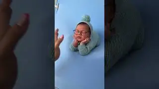 Una fotógrafa mostró cómo toma fotografías de bebés