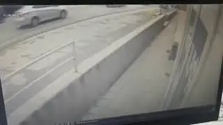ВАЗ на полном ходу врезался в стену магазина в поселке Иноземцево