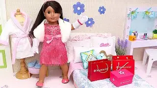 Doll shopping and beauty routine for party! Play Dolls adventure
