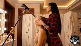 ASMR Face and Neck Massage with Aloe Vera by Barber Lady Helen