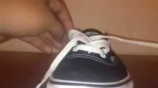 How To: Lace Vans Authentics