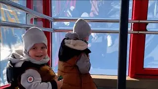 Сережа и Макс в Турции. Сережа и Макс поднимаются на Olympus Teleferik. Видео для детей.