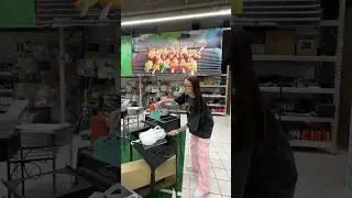 Не говори маме, что ты голоден в магазине